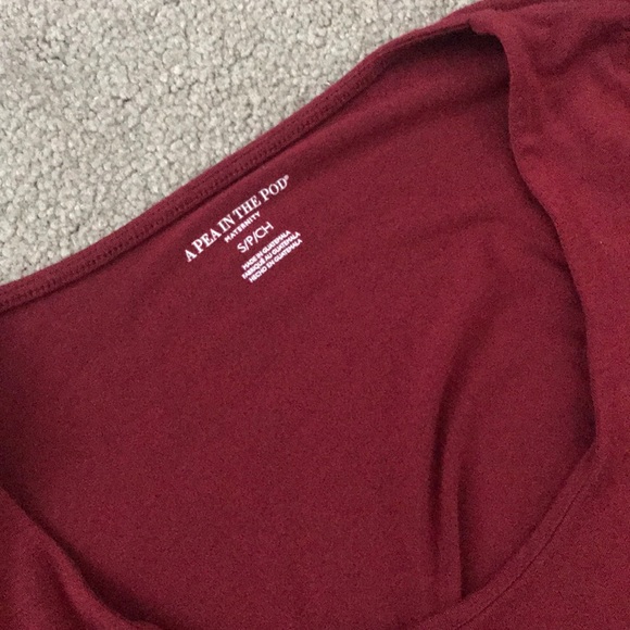 Side Ruched 3/4 Sleeve Maternity Shirt in Maroon - Picture 4 of 4